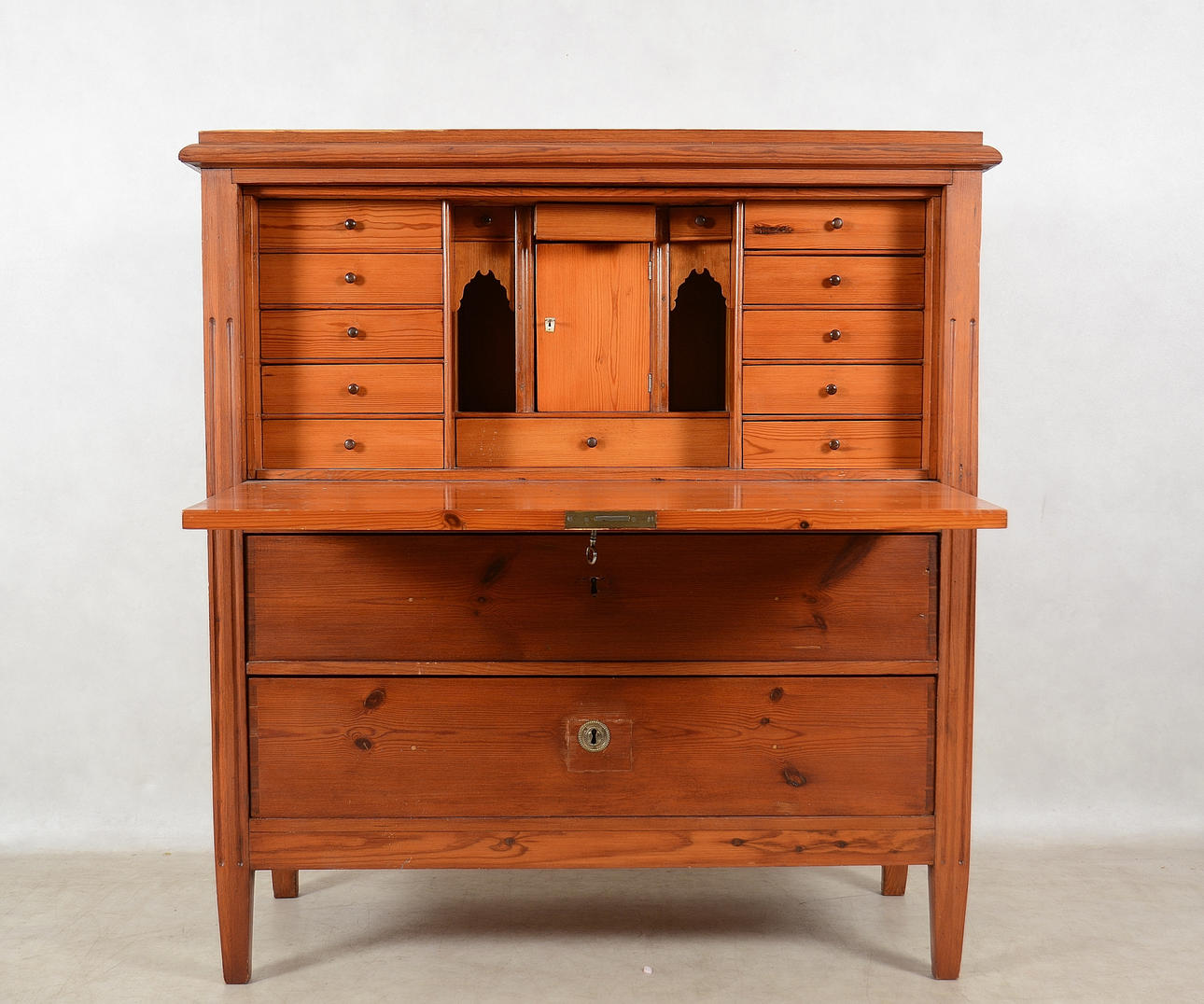 CHIFFONJÉ, 18/1900-tal.