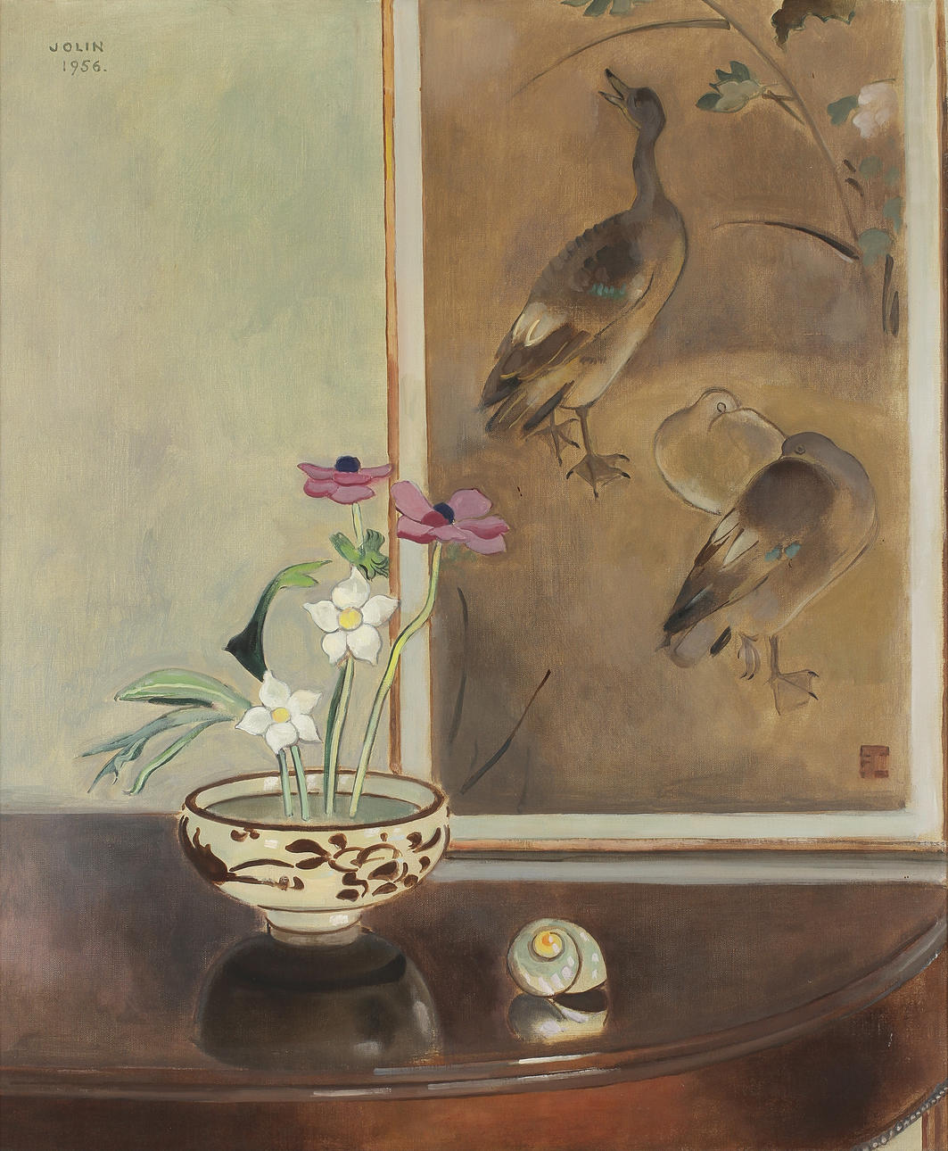 EINAR JOLIN (1890-1976). "Stilleben med blommor, snäcka och kinesisk fågelmålning." Olja på duk.