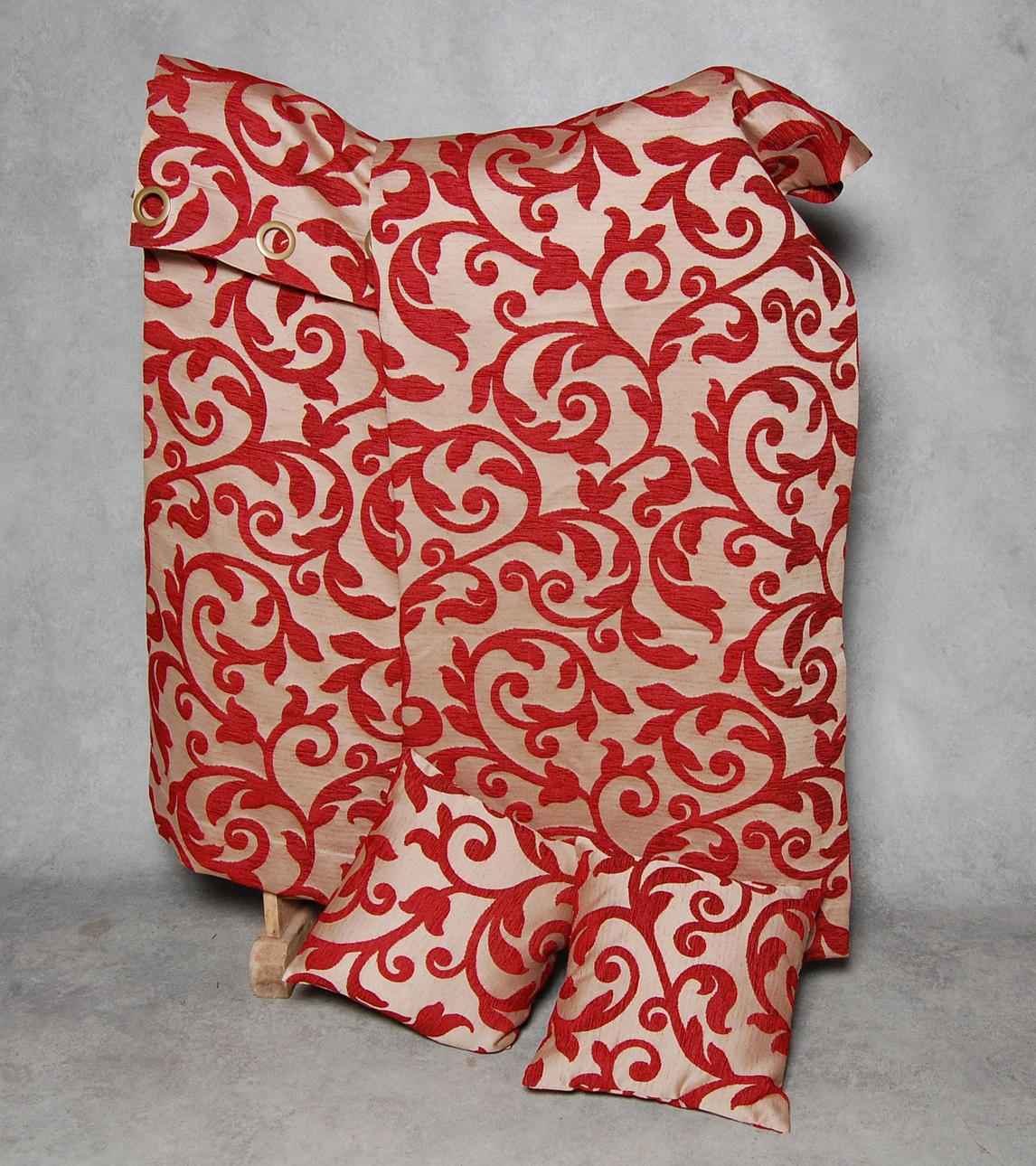 GARDINER, 2 st längder, oanvända, nya.