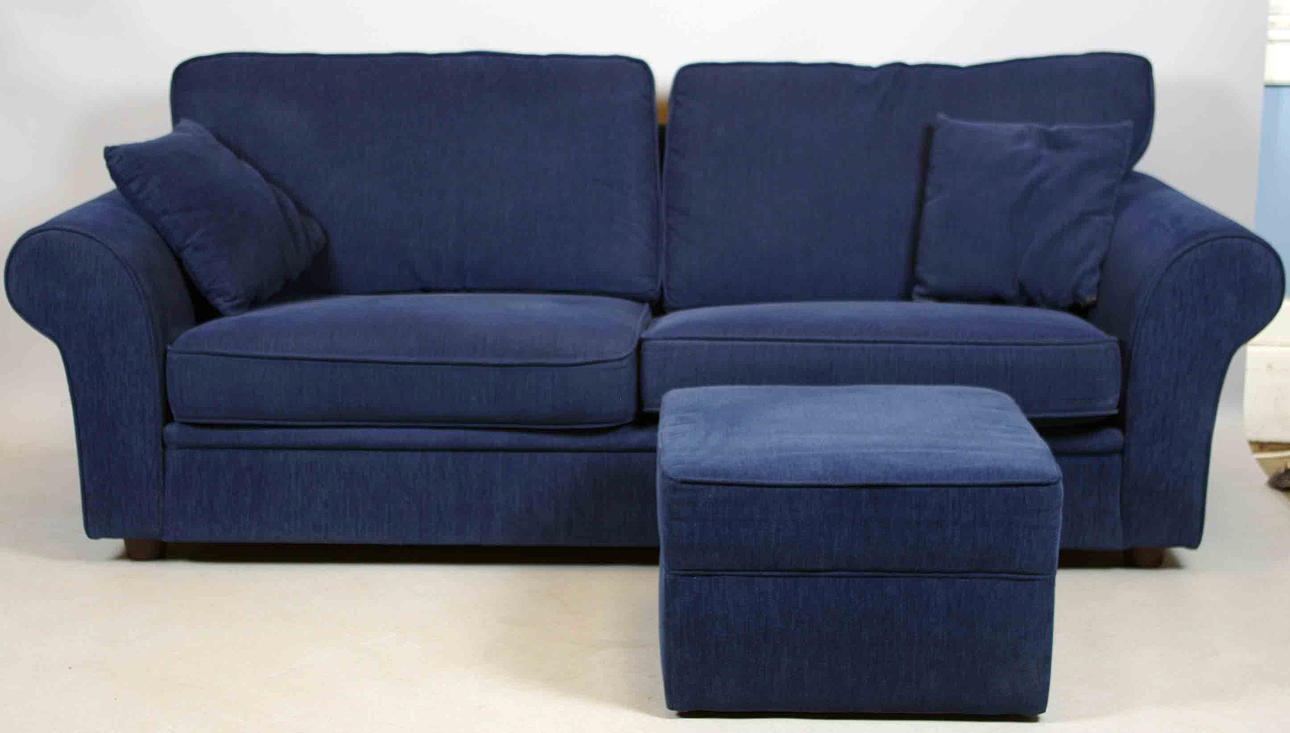 SOFFA MED FOTPALL, blå klädsel.