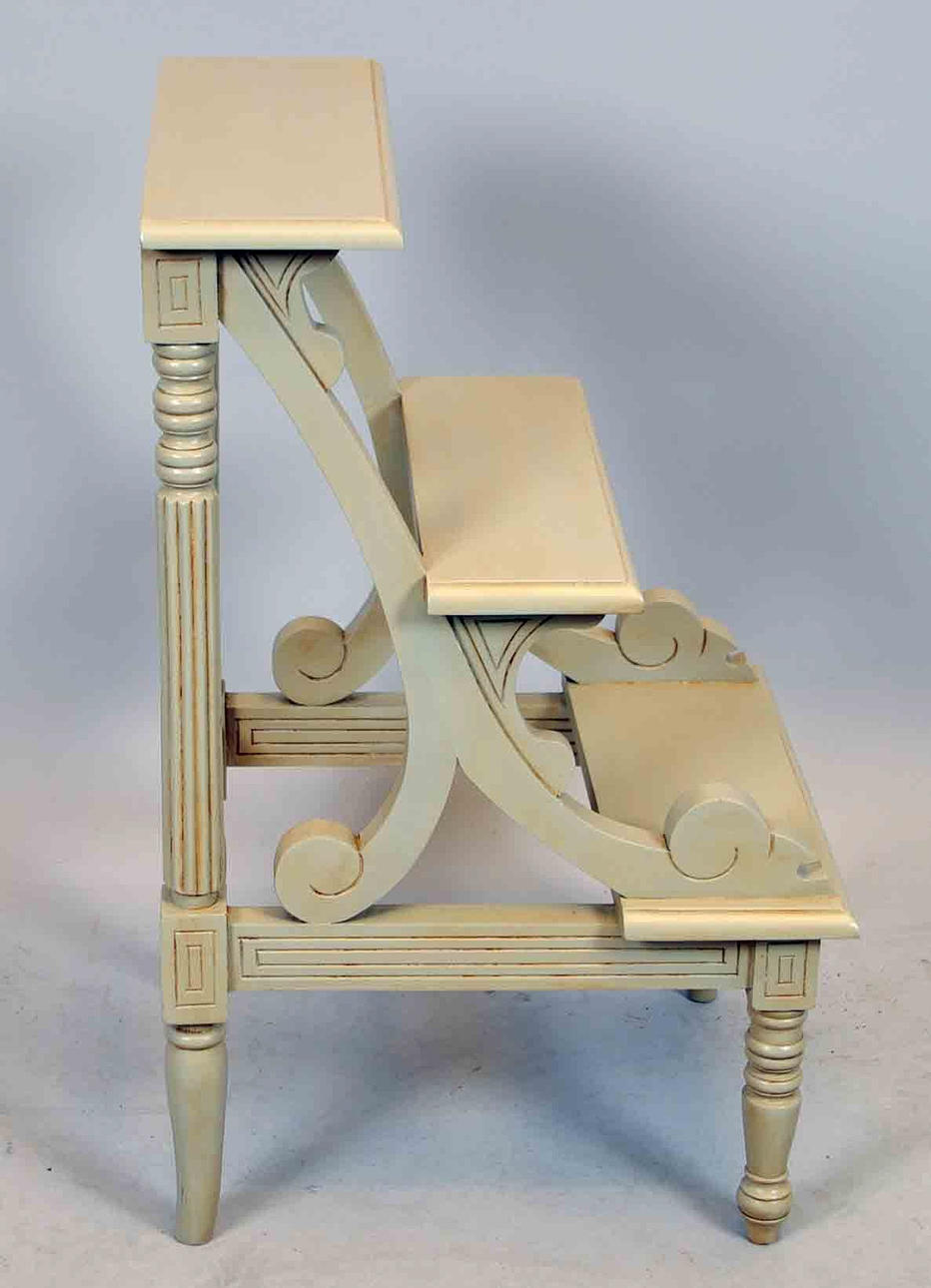 BIBLIOTEKSSTEGE, gråmålad, 2000-tal.