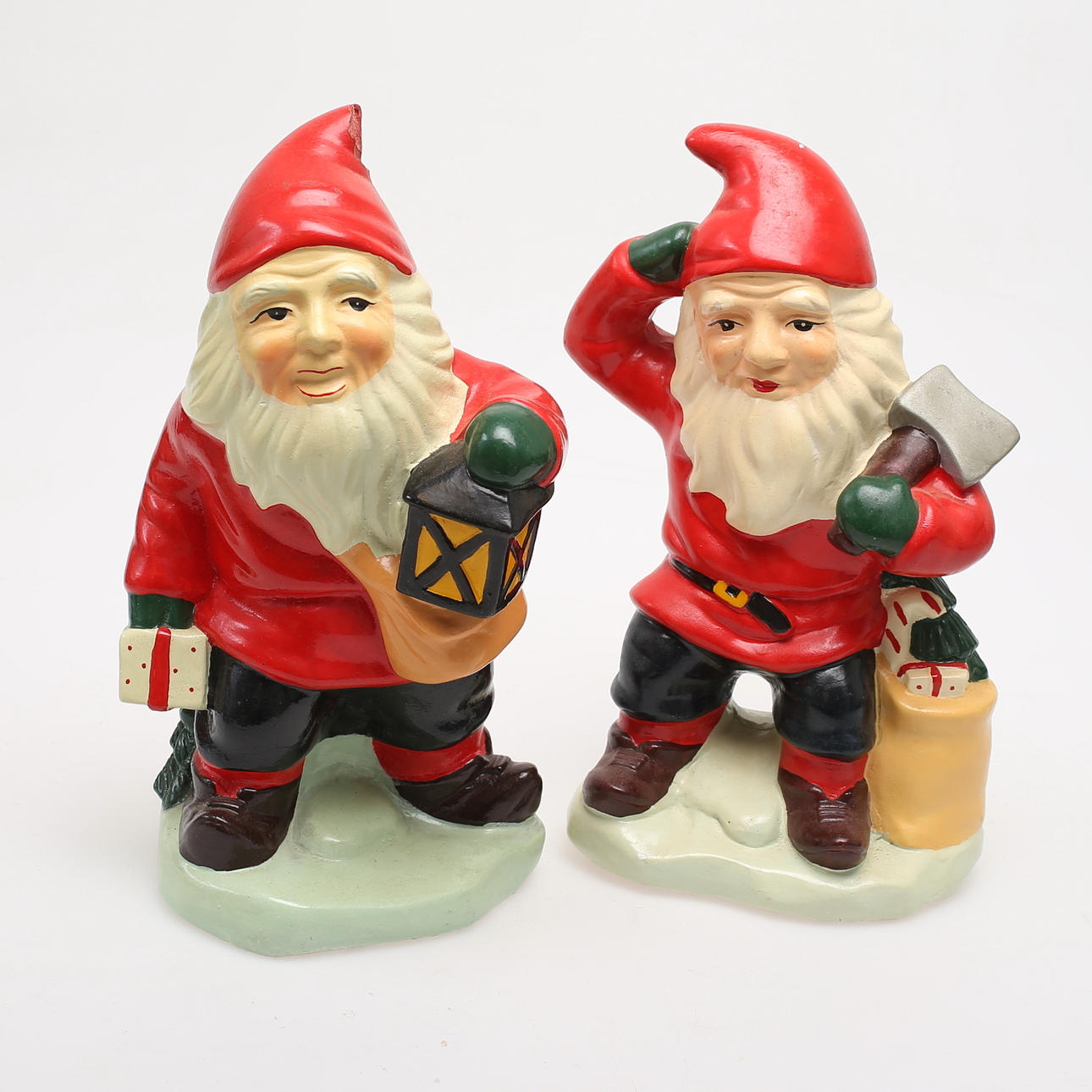 FIGURAS, duendes, 2 piezas, pintadas.