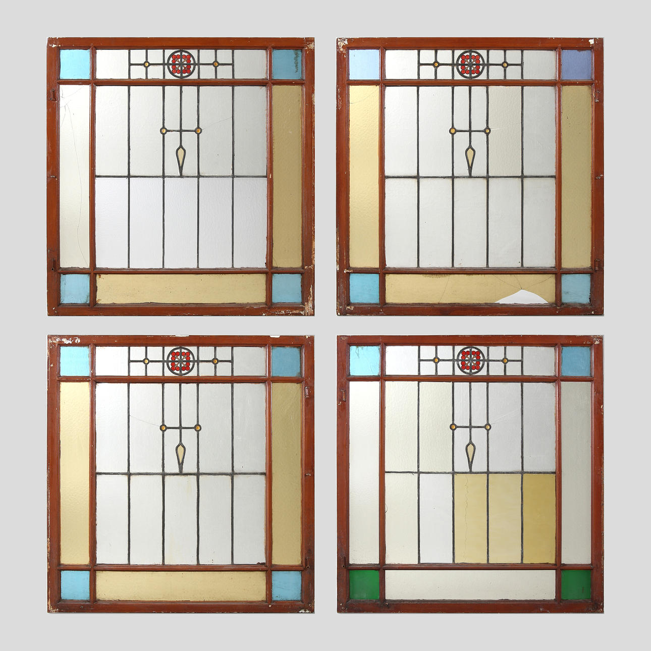 VENTANAS DE CRISTAL DE PLOMO, 4 piezas, Jugend. El comienzo del siglo XX.