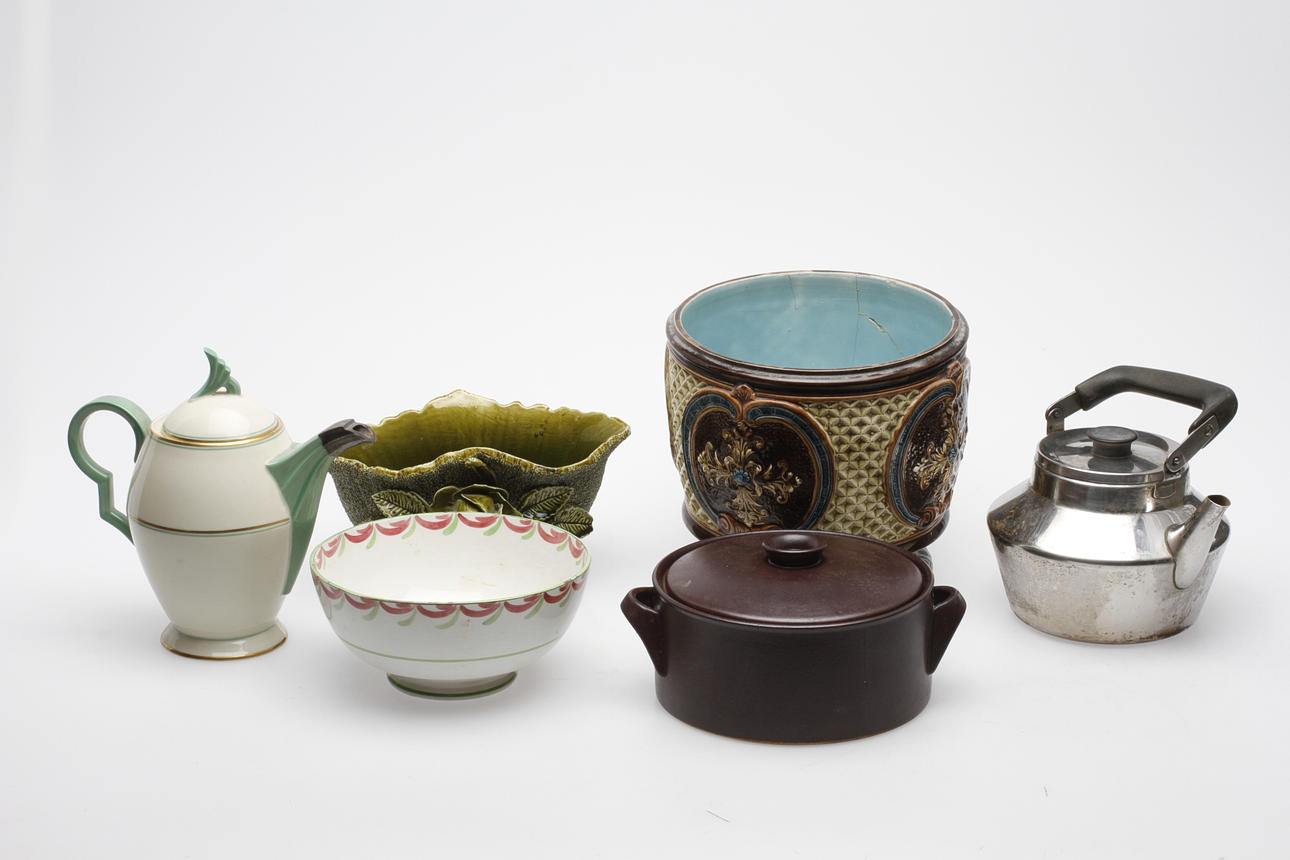 KERAMIK och METALL, bl.a. Gustavsberg.