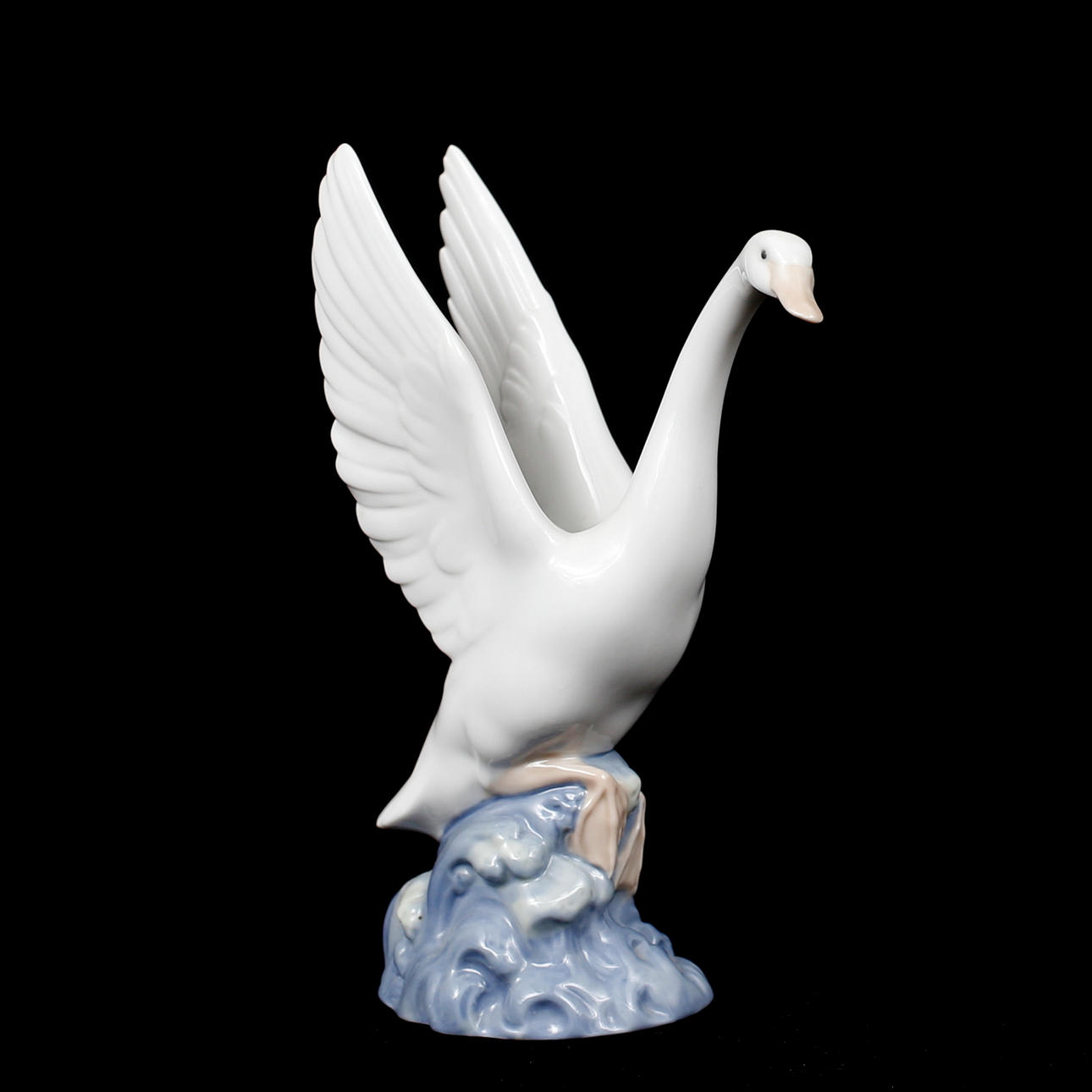 FIGURE, posliini, joutsen, Nau.