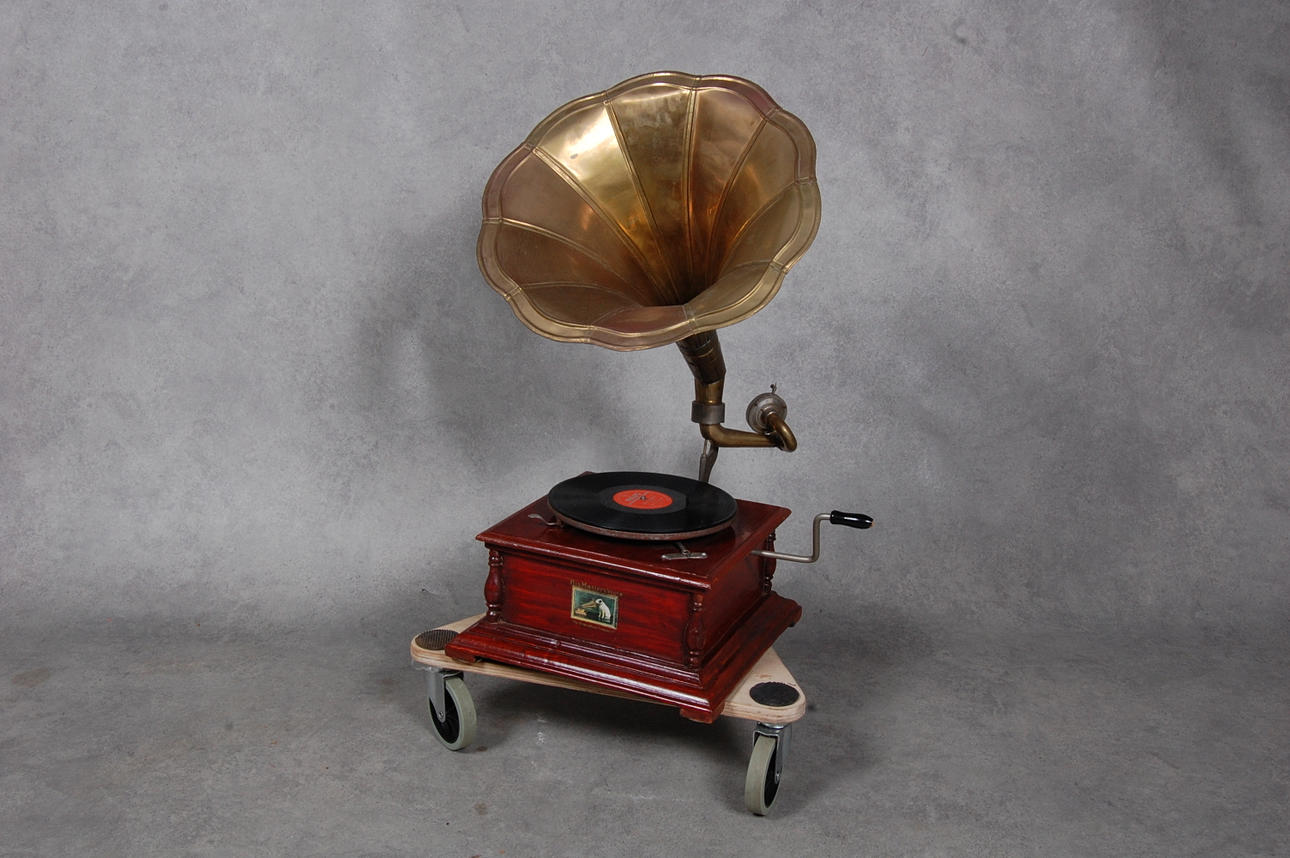 TRATTGRAMOFON, His Masters Voice, 1900-tal.