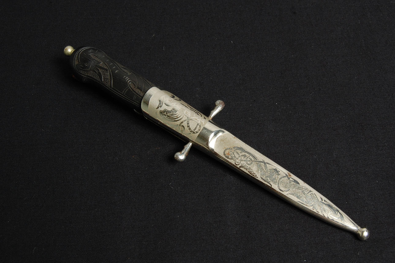 SLIDKNIV, P Holmberg Eskilstuna.