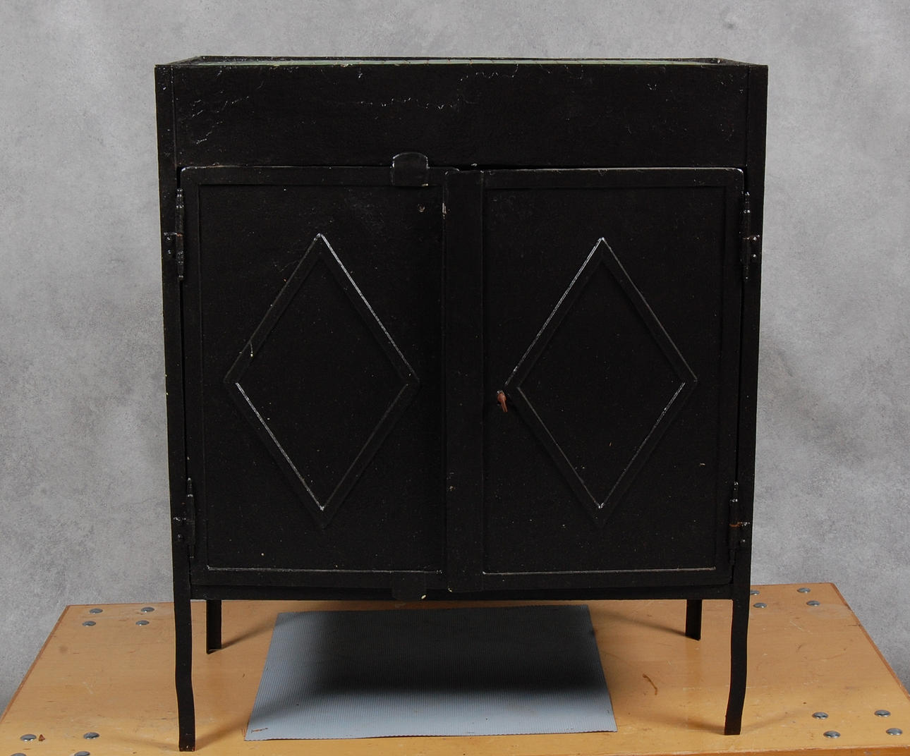 SKÅP, järn, Frankrike, 1800-tal.