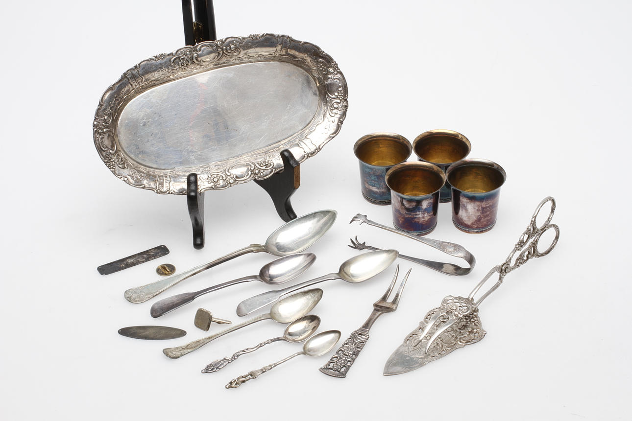 SILVERFÖREMÅL, 1800-1900-tal vikt ca 471 gram.