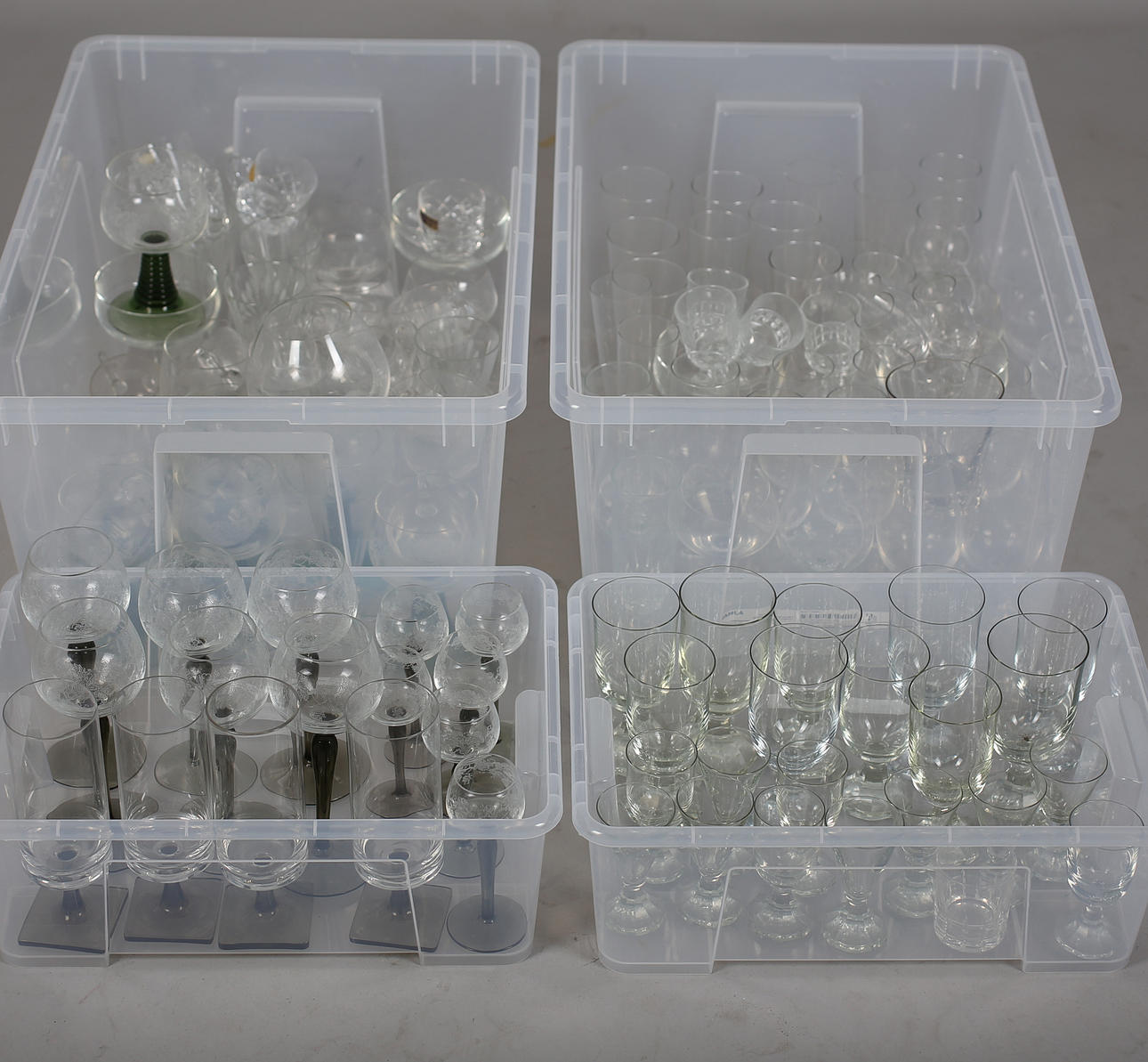 PARTI GLAS, blandade delar, Kosta, Orrefors, Böhmiskt kristall, pressglas mm.