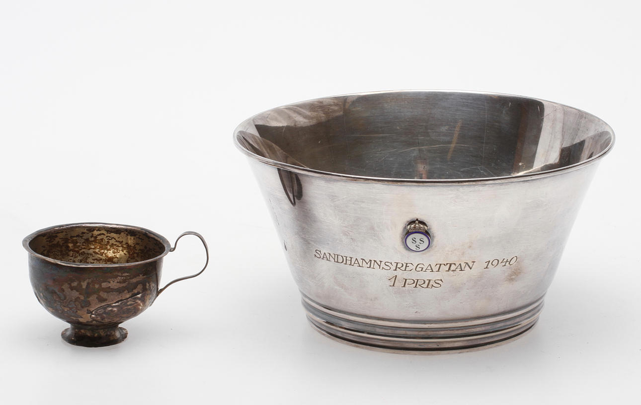 SILVERFÖREMÅL, 2 delar, SUPMUGG, 1821, SKÅL, GAB, Stockholm 1940, vikt ca 200,3 gram.