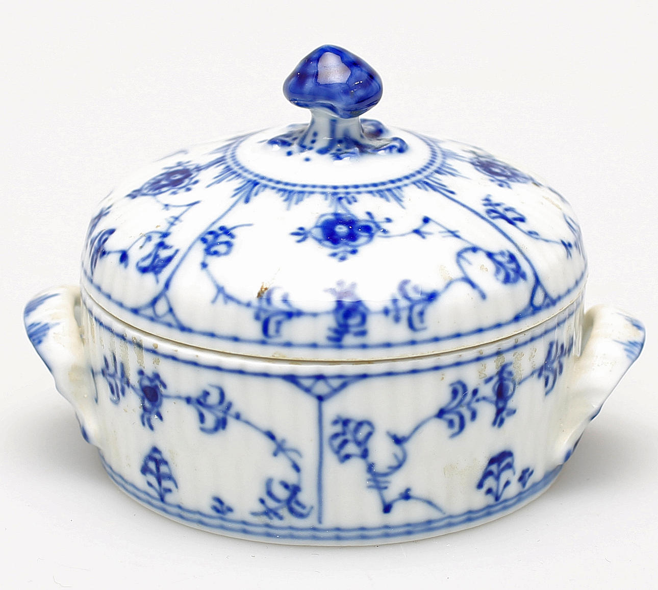 SOCKERSKÅL MED LOCK, Musselmalet, Royal Copenhagen, Danmark.