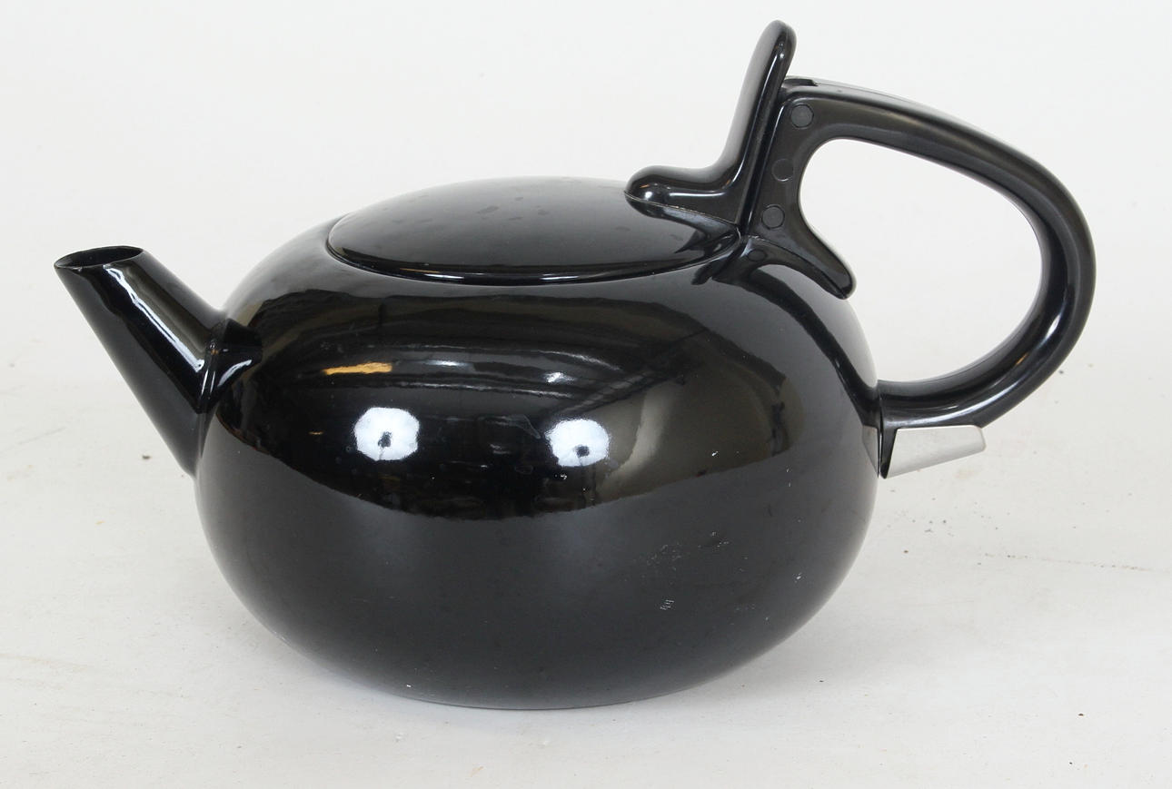 TEA/COFFEE POT, "the bubble pot", Design Ben Siebel.