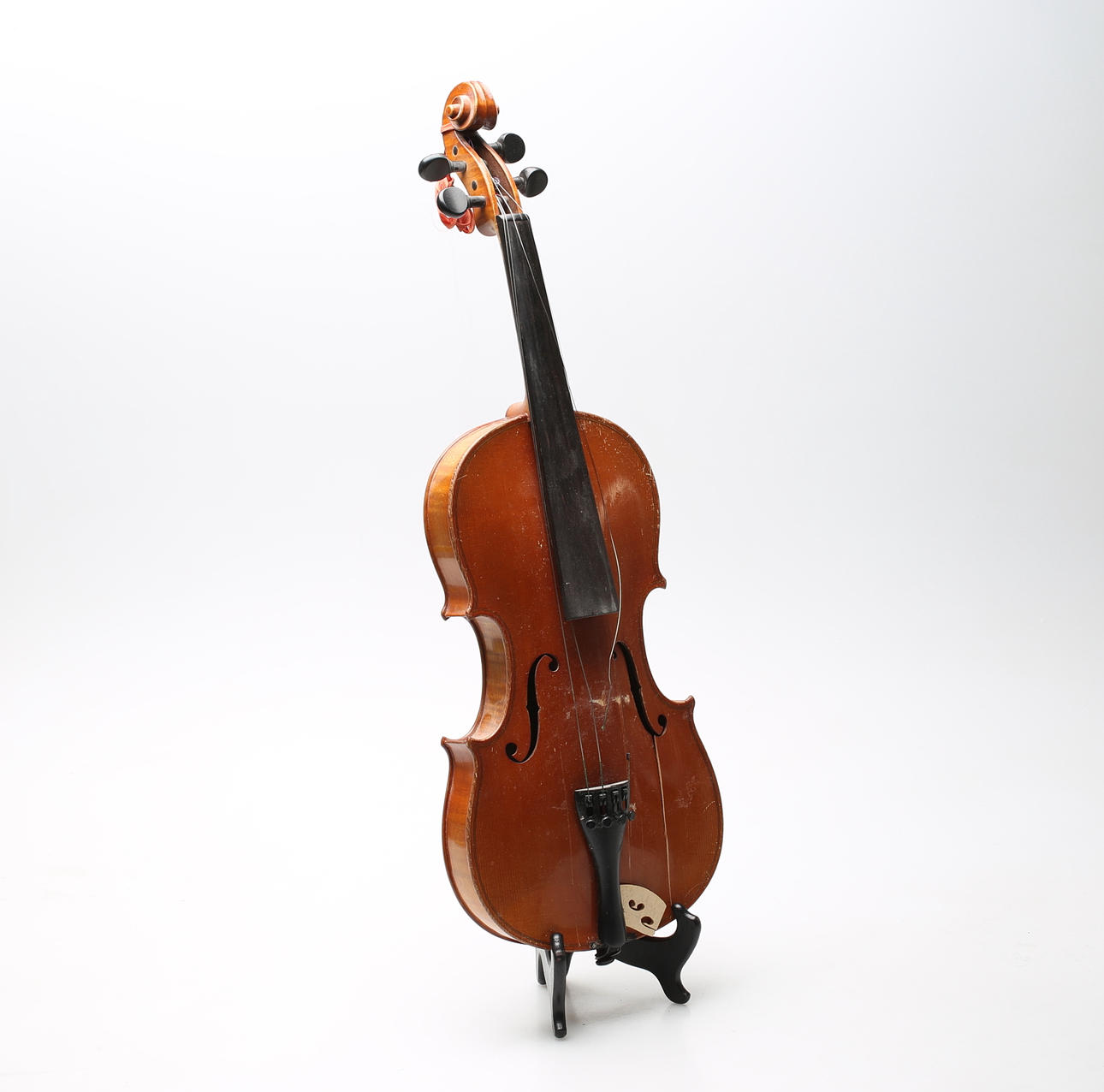 VIOLIN, label marked Amati.
