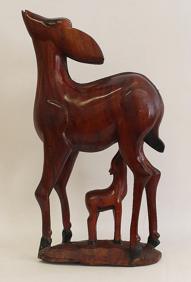 SKULPTUR, Holz, Reh mit Zicklein, Afrika.