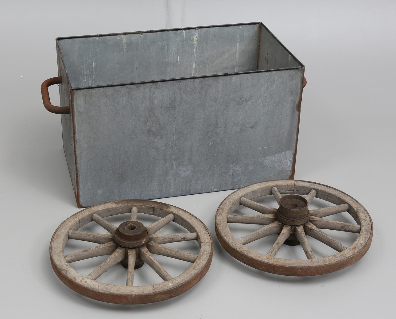 PLÅTKAR SAMT VAGNSHJUL.