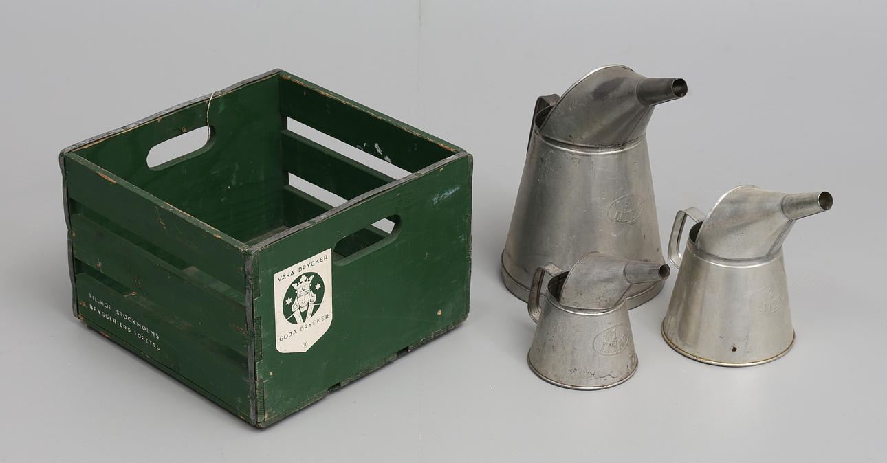 DRICKABACK samt OLJEKANNOR.