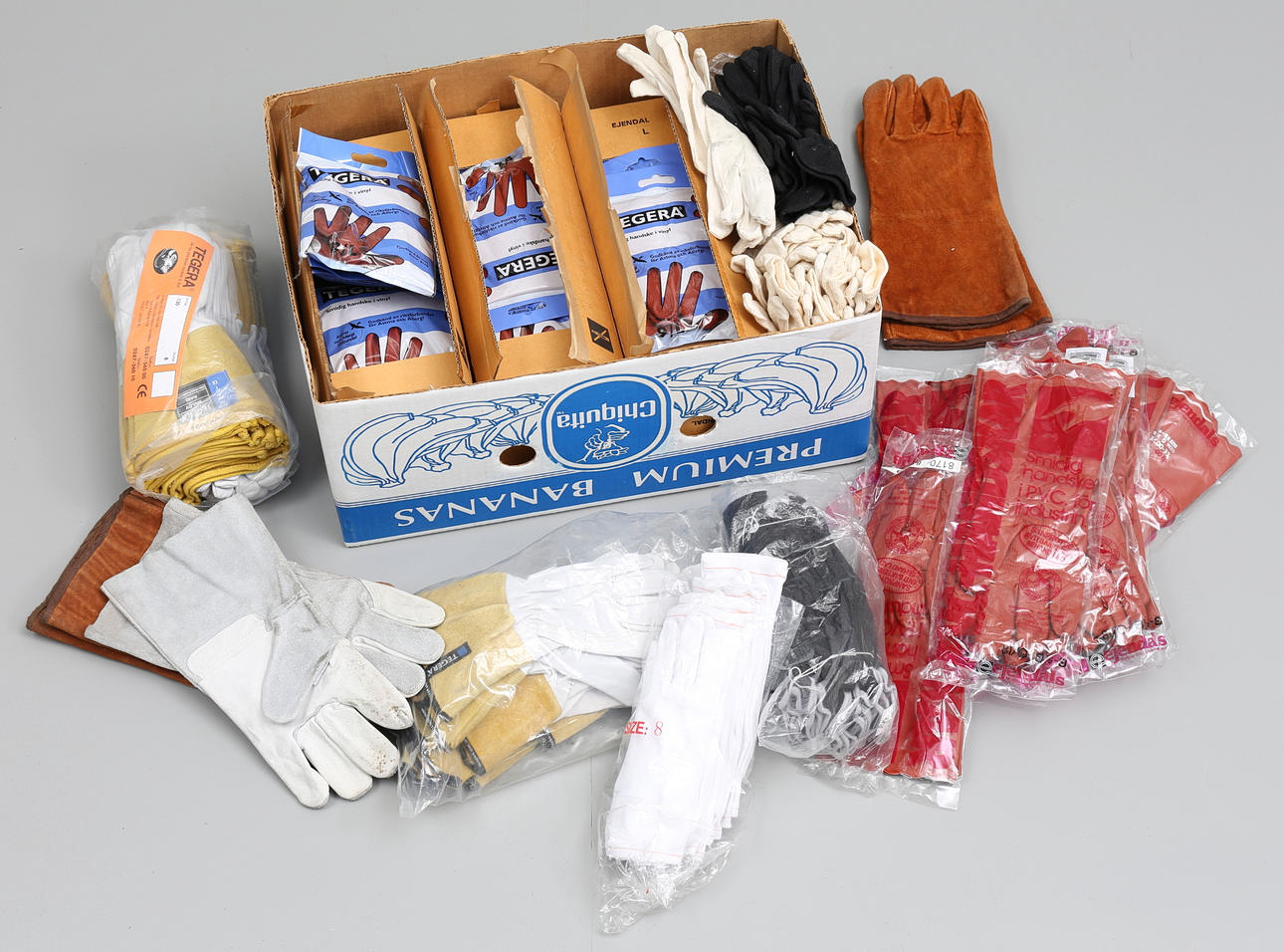 STORT PARTI HANDSKAR.