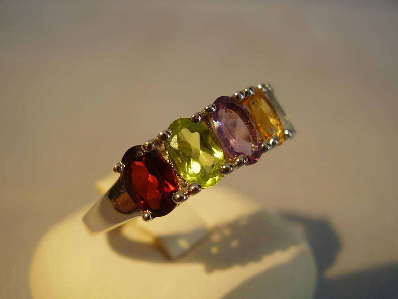 EDELSTEIN RING MULTICOLOR.
