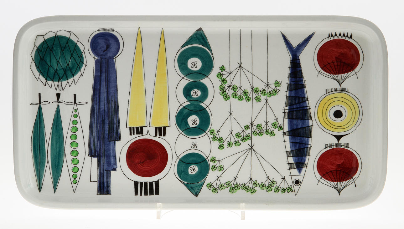 BRICKA samt SKÄRBRÄDA "PICKNICK", Marianne Westman för Rörstrand, porslin.