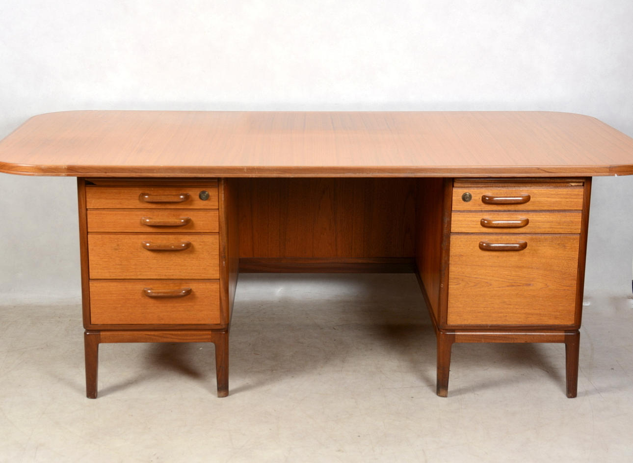 SKRIVBORD, teak, 1950/60-tal.