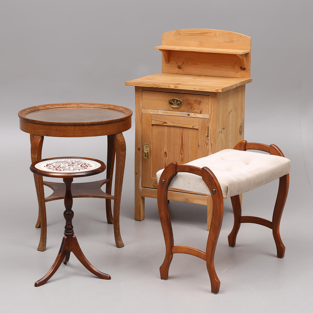 TISCH, Hocker, WASCHBECKEN, 4 Teile.