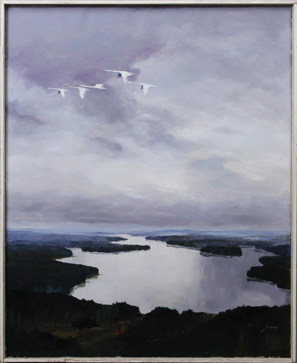 AXEL LIND. Sjölandskap med flygande svanar. Olja på duk. Signerad Axel Lind.