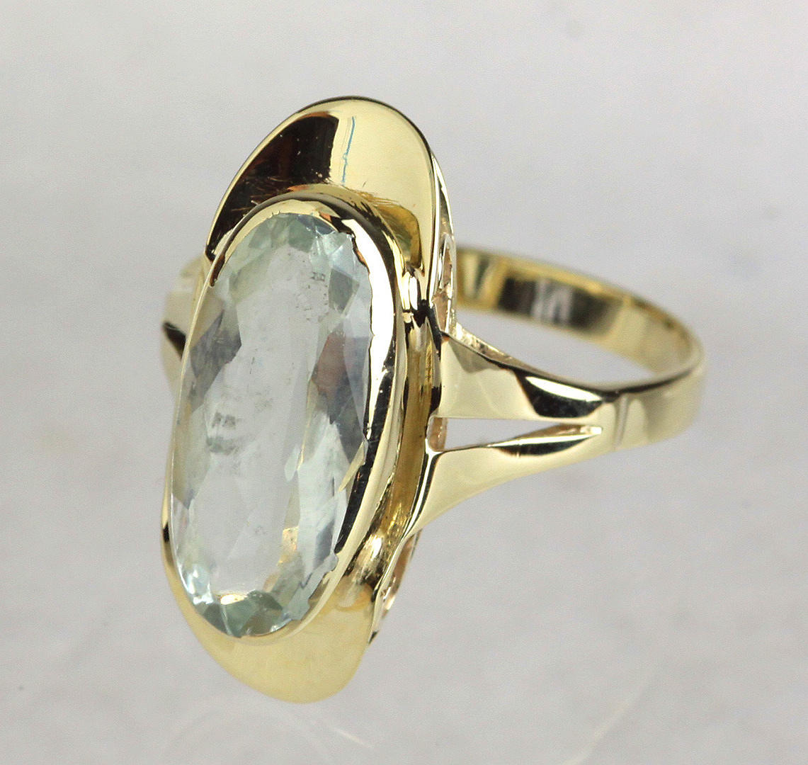 AQUAMARIN - RING, 333 GOLD.