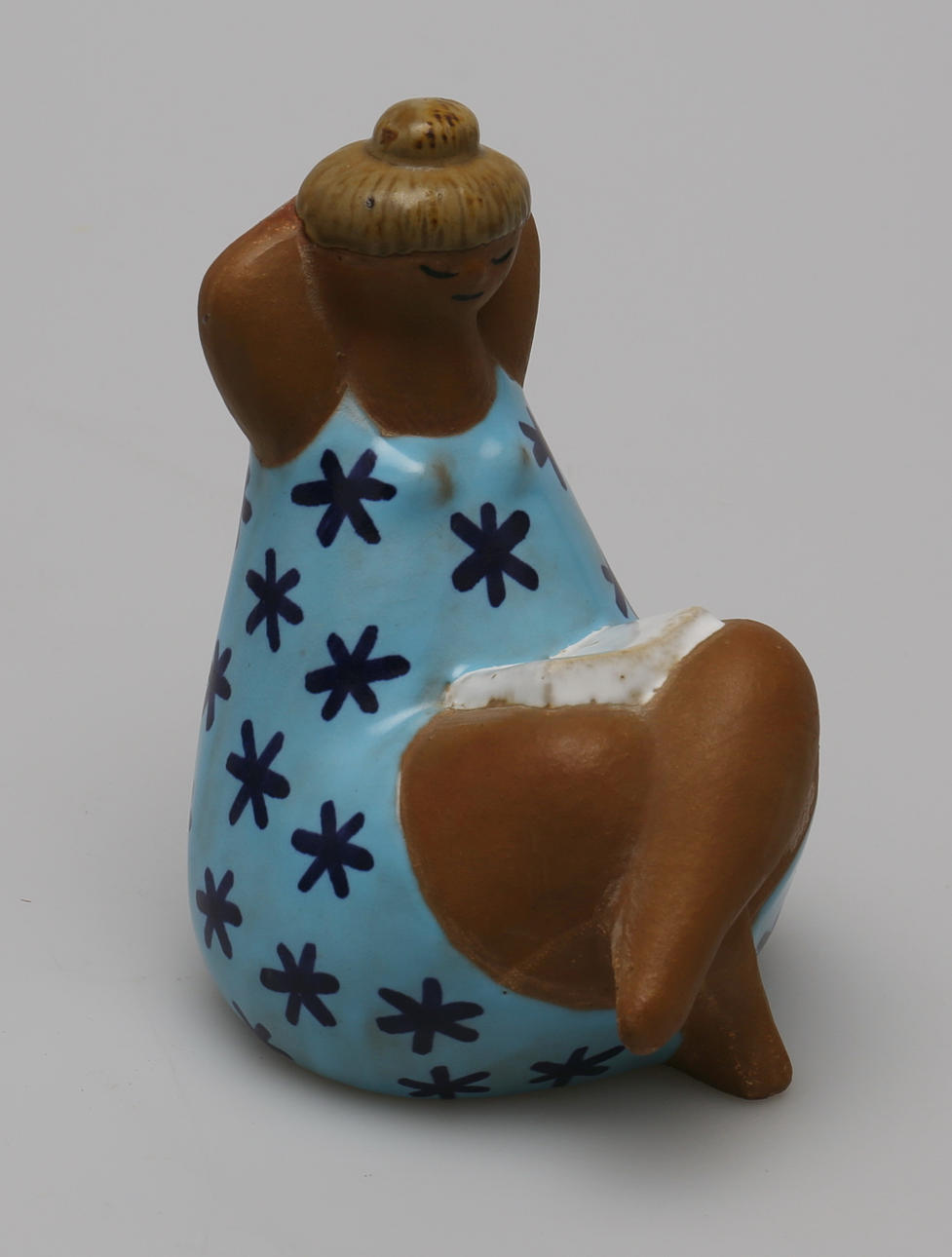 LISA LARSON. "Emma". Figurin, stengods. Signerad L.L.