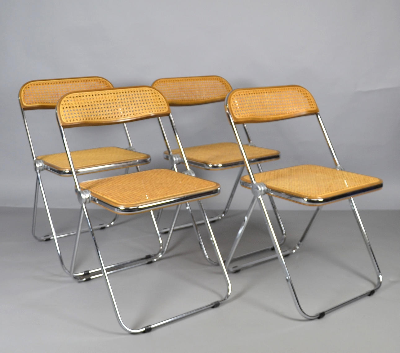 GIANCARLO PIRETTI. 4 PLIA FÄLLBARA STOLAR.