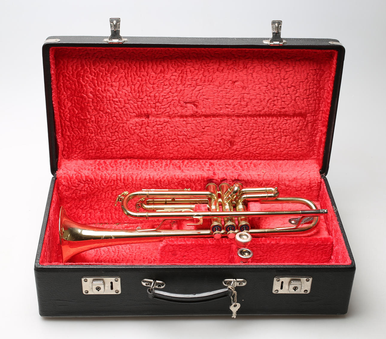 TROMPETA, latón, Louis Robert.