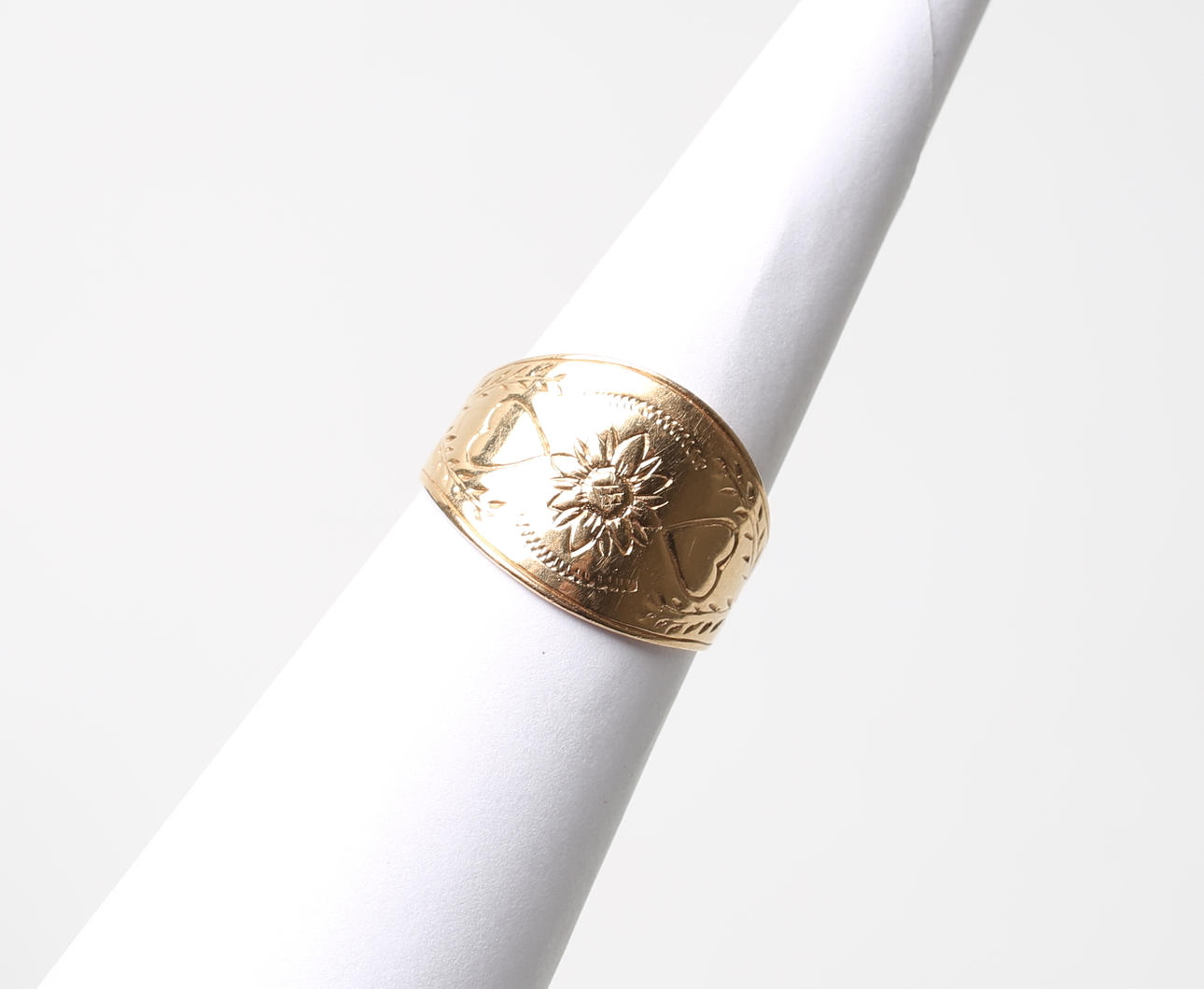 GOTLANDSRING, 18k guld, vikt ca 4,7 gr.