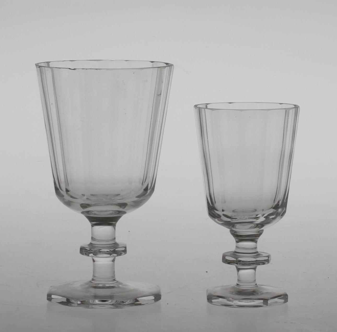 GLASSERVISDELAR, "Karlberg", Elis Bergh, Kosta.