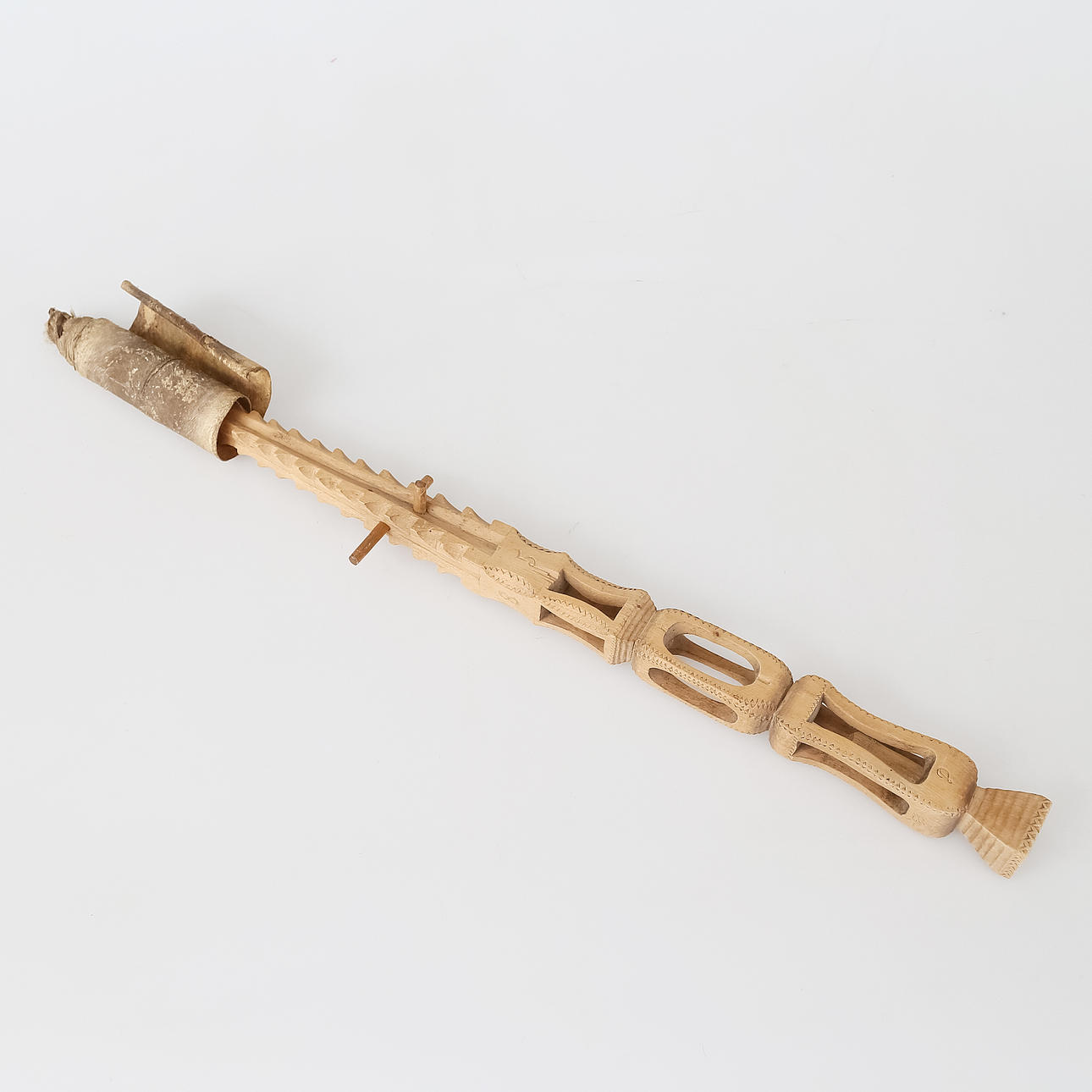 ROCKHUVUD med ålskinn.