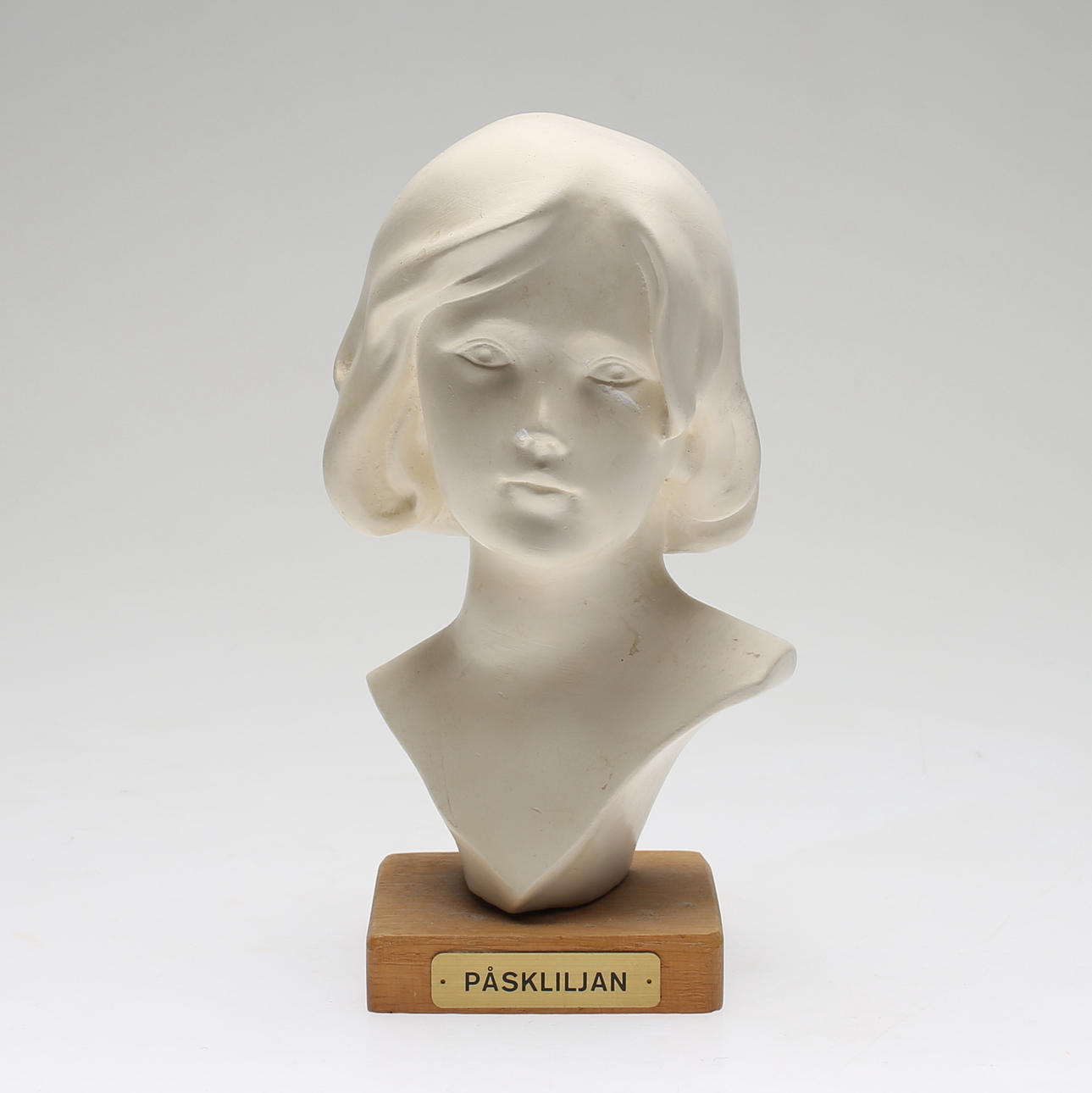 BYST, künstliche Masse, "Påskliljan", 1900.