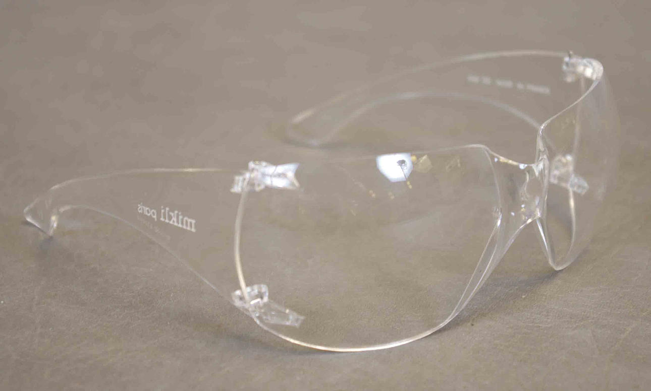 SOLGLASÖGON, Mikli, Paris.