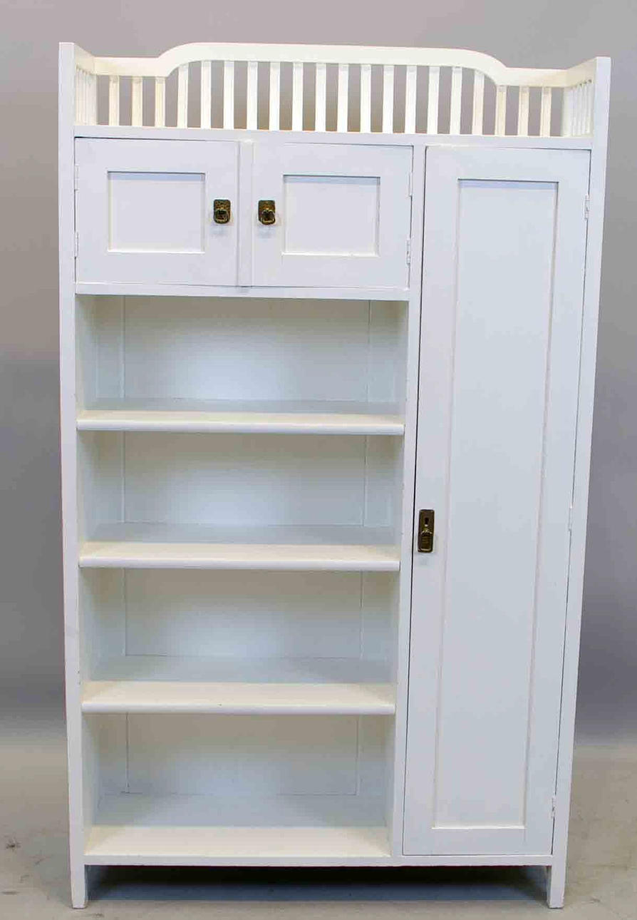 SKÅP MED HYLLOR, vitmålat, jugend.