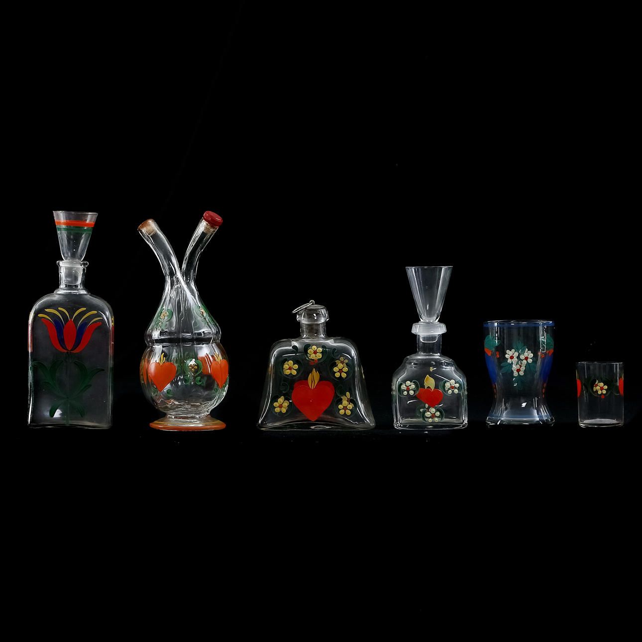 FLASKOR, glas. emaljmålade, 1900-tal.