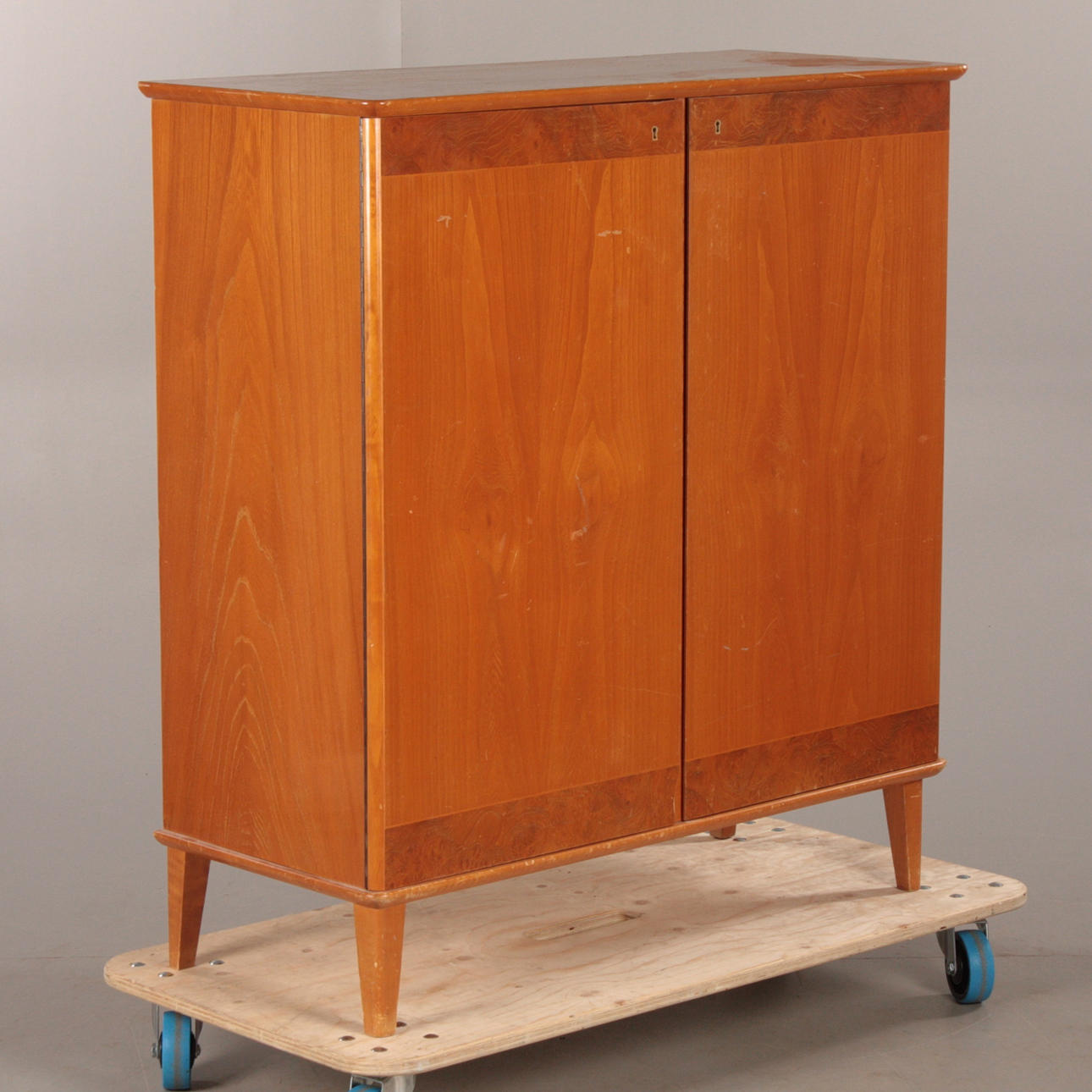 LINNESKÅP, 1950-/1960-tal.