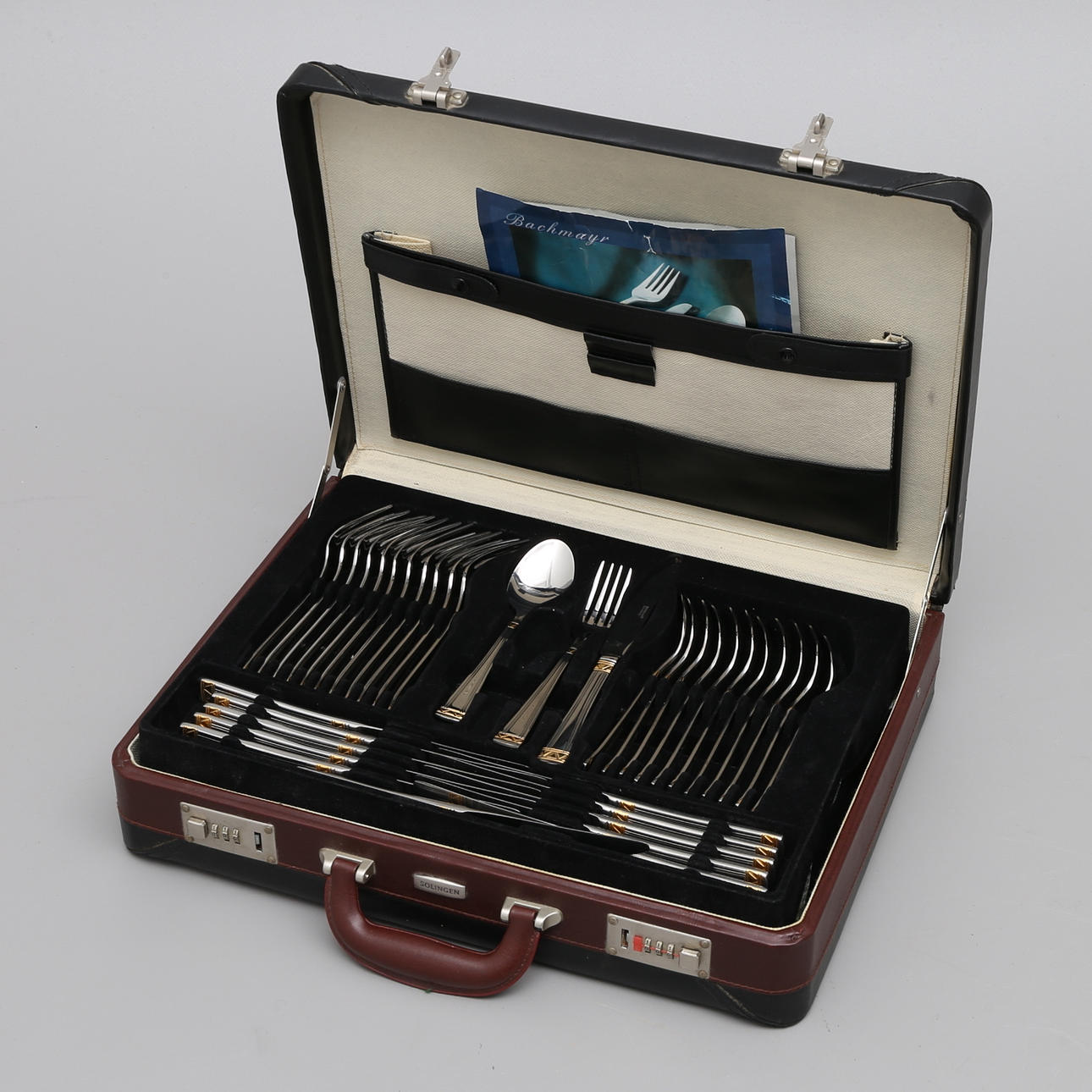 MALLETTE DE COUTEAU VIDE AVEC MOUSSES ALVÉOLÉES 70 x 27 x 8 CM