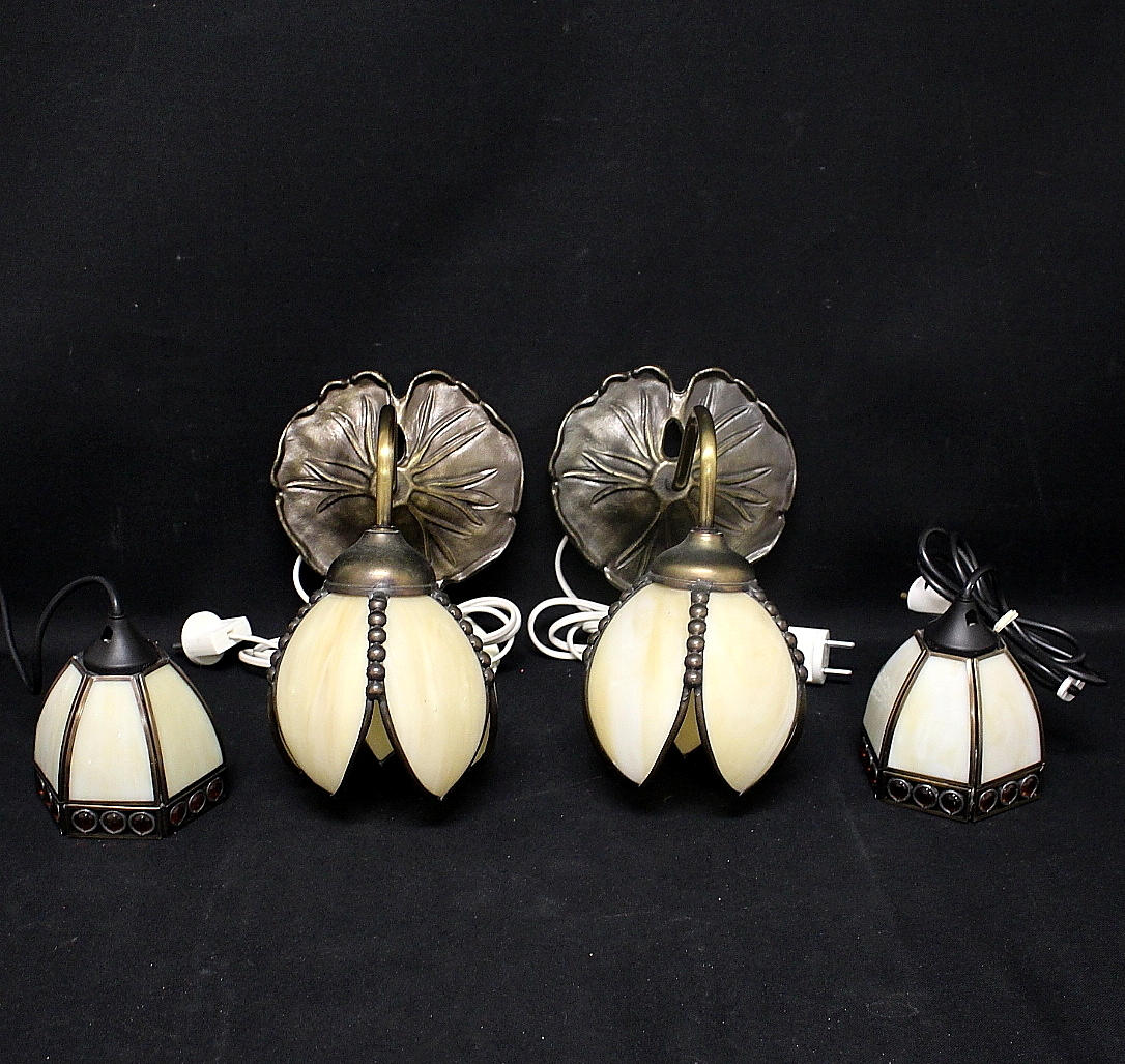 VÄGG/FÖNSTERLAMPOR, 4 delar, Tiffanymodell.