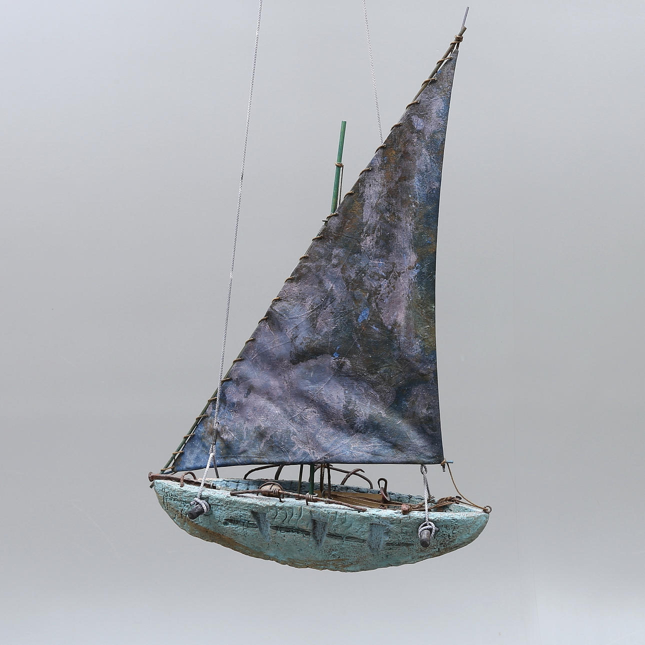 JERRY KARLSSON. skulptur, i form av båt.