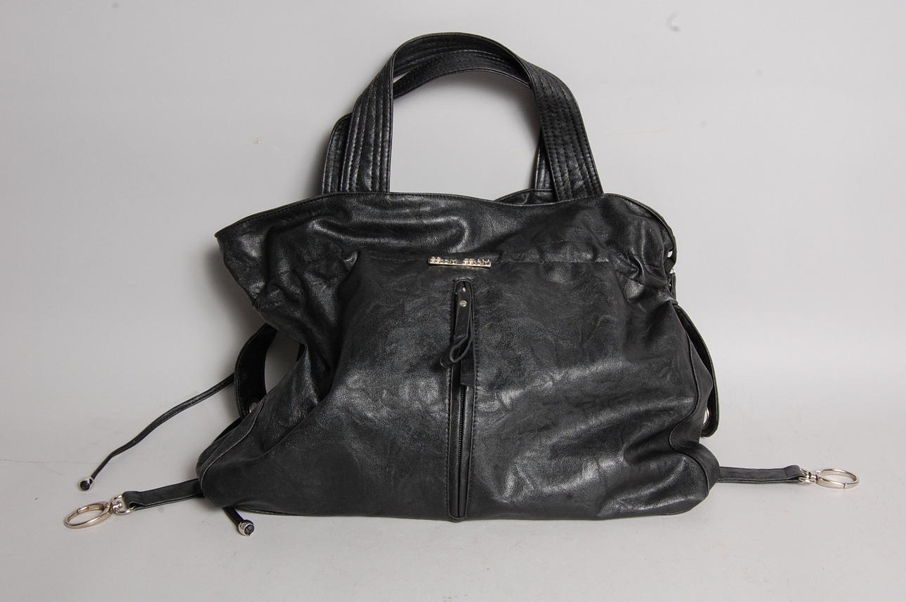 VÄSKA, märkt MIU MIU.