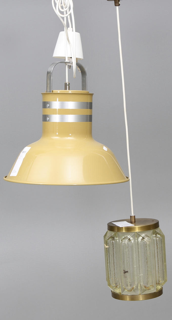 TAKLAMPA 1970-tal samt hallarmatur.