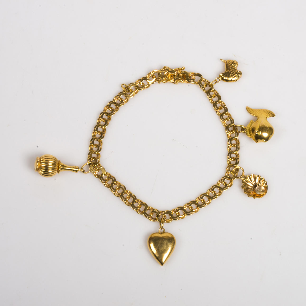 PULSERA, pulsera Bismarck con dijes, oro 18 K.