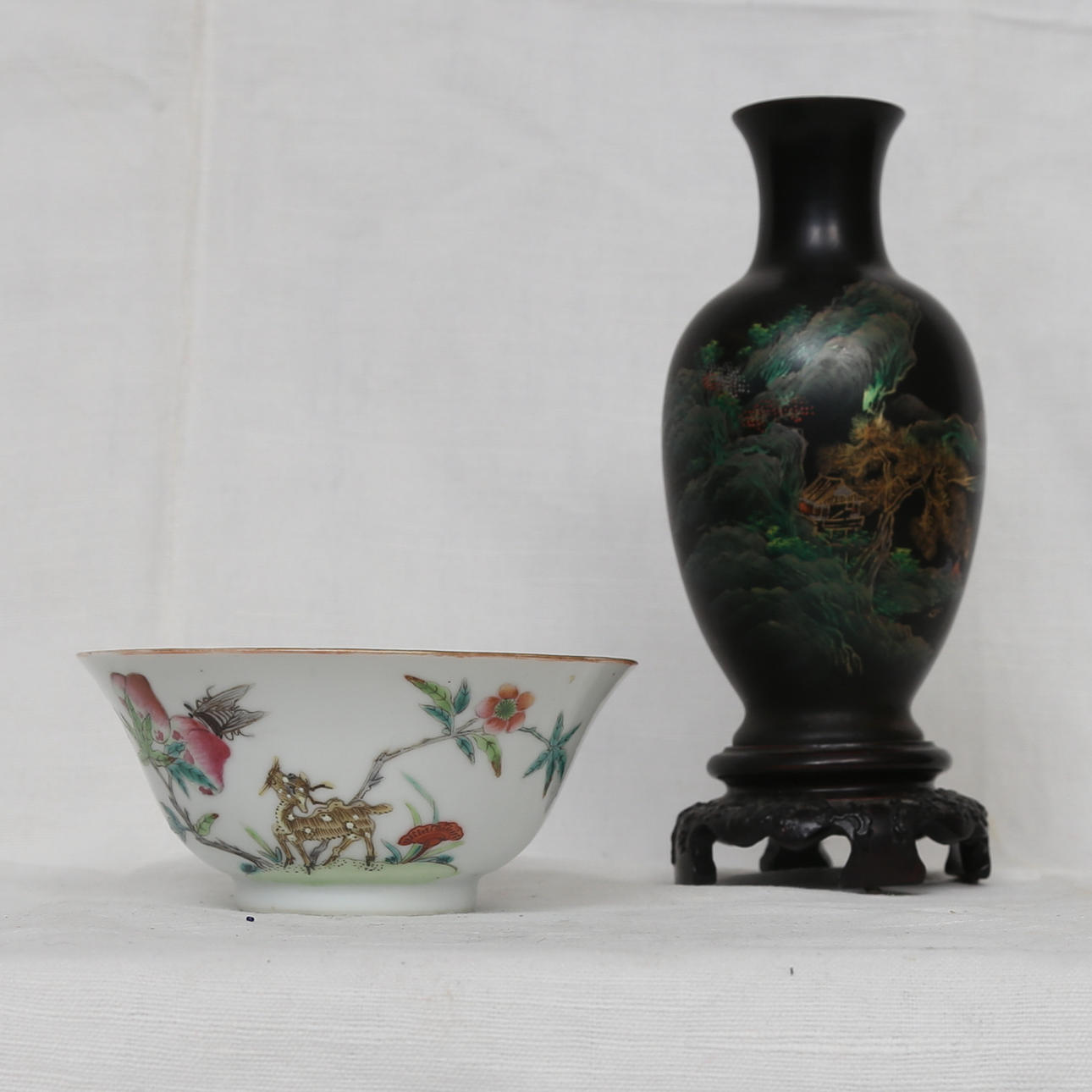 VAS, plast, och SKÅL, porslin, Kina.