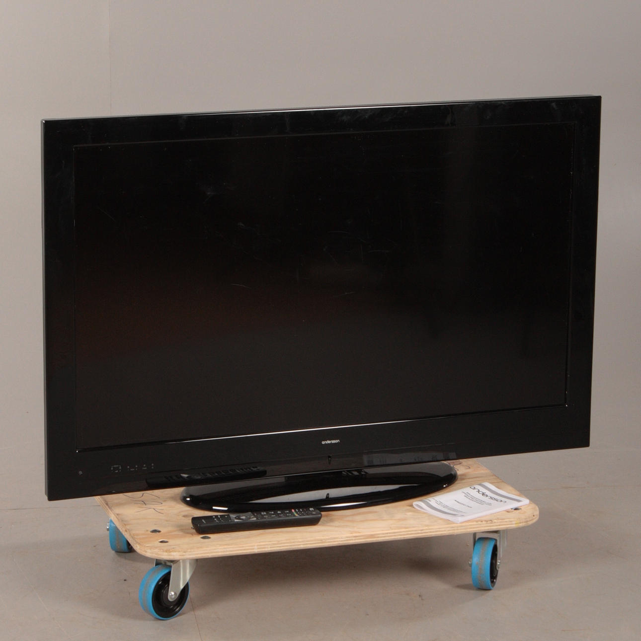 TV, 46" Andersson A4622FD PVR.