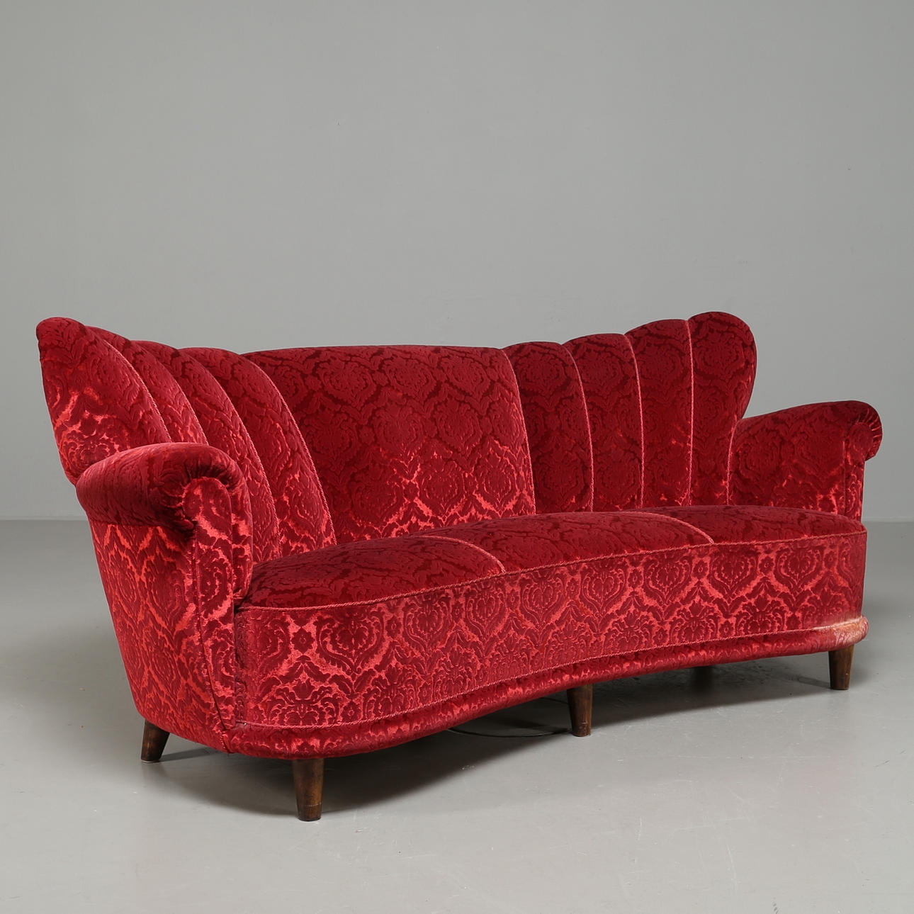 SOHVA, kolmen istuttava, pyöreä, 1940-luku.