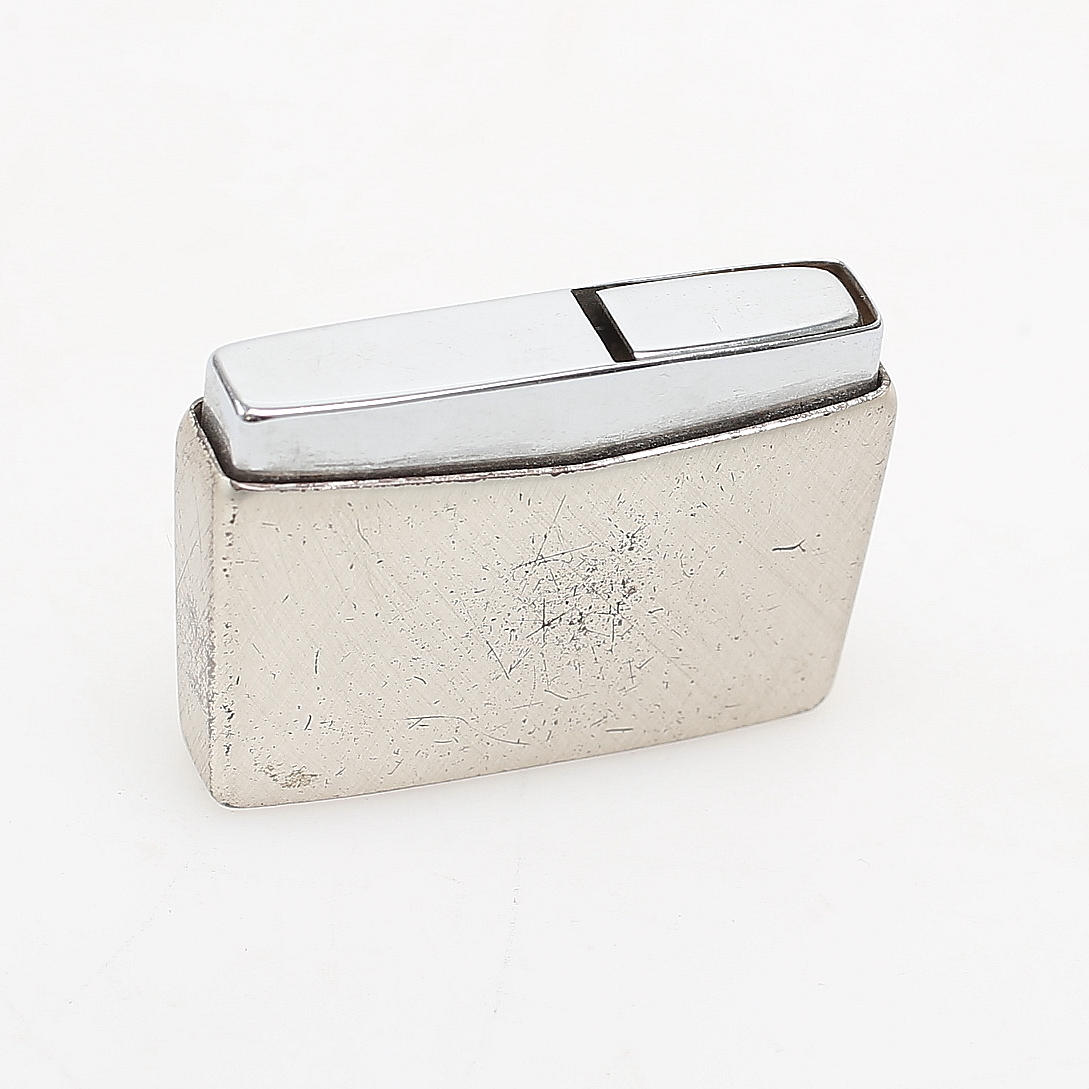 SIGVARD BERNADOTTE. Feuerzeug, Consul Royal mit Etui.