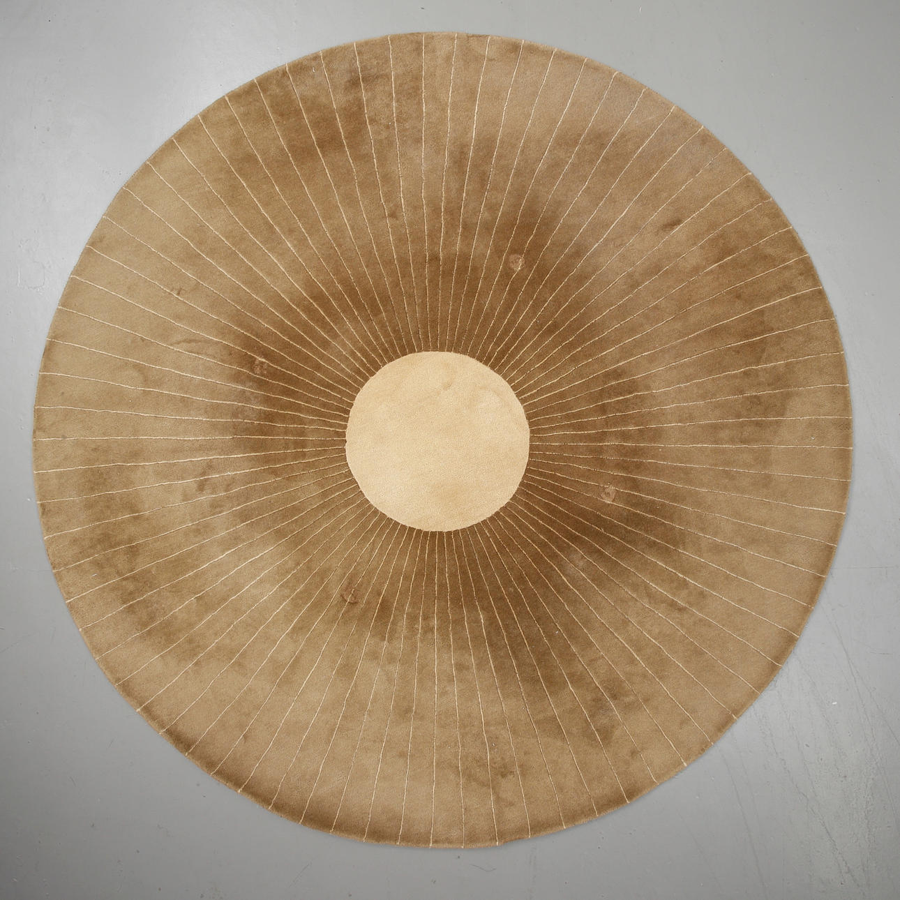 TEPPICH, rund, getuftet, Wolle, Indien, Durchmesser 250 cm.